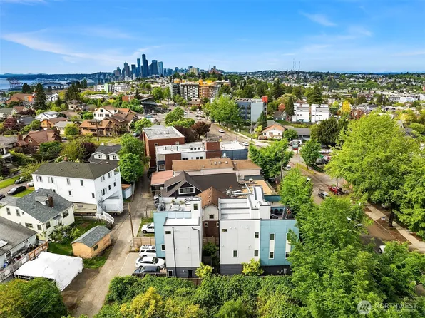 3025 Beacon Avenue S, Seattle, WA 98144