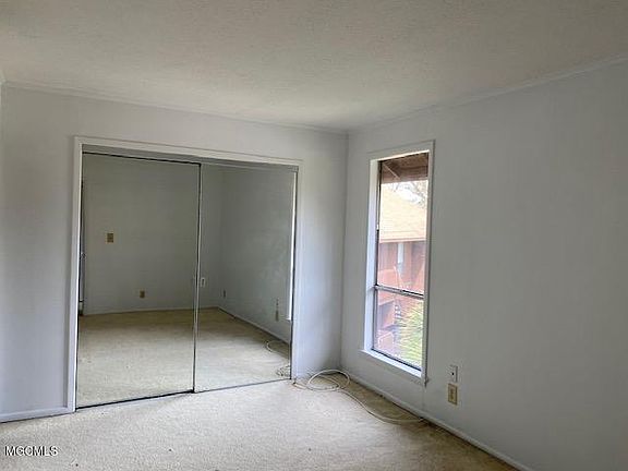 3rd image of 212 Lanai Vlg #C