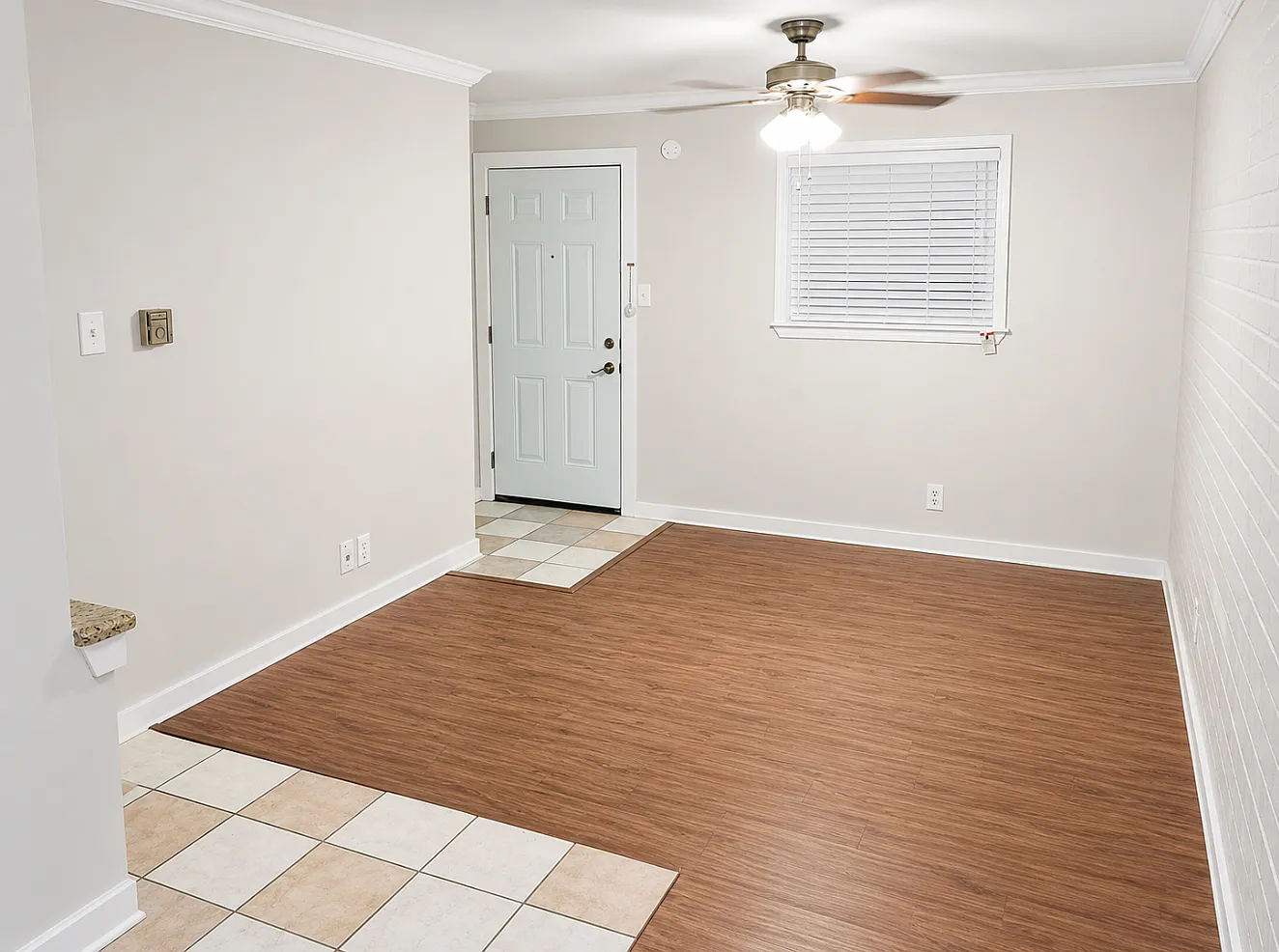 1 bed, 560 sqft, $925 — Photo 3
