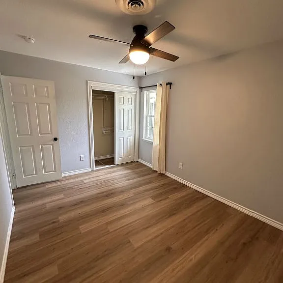 105 E Cherokee Dr — Photo 23