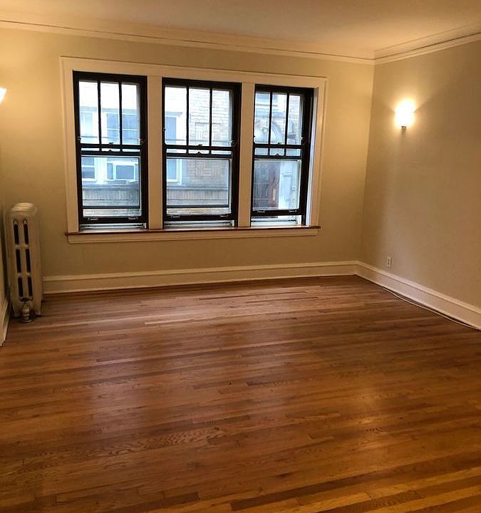 1st image of 2223 W Argyle St #3