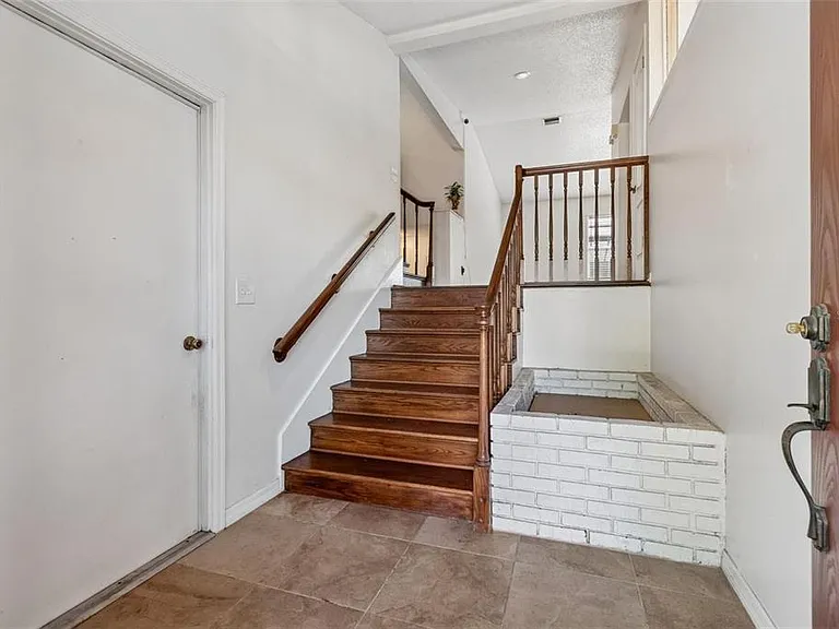 2620 Giant Pl — Photo 3