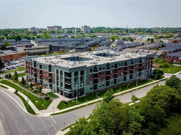1 Redfern Ave #217, Hamilton, ON L9C 0E6