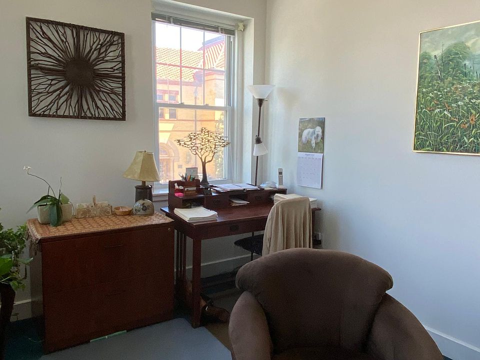 2nd image of 43 Broad St