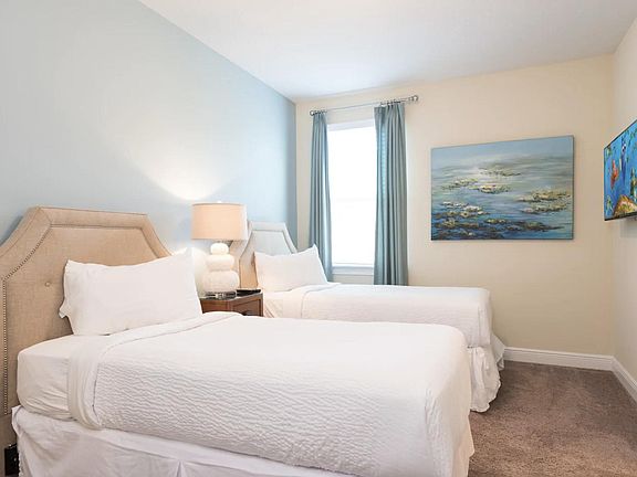 4th image of 401 Lasso Dr #1