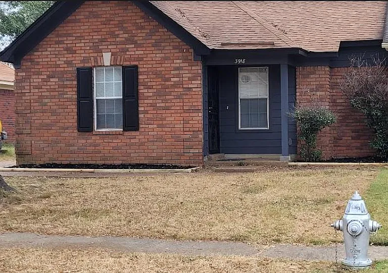 3918 Oak Branch Cir W — Photo 1