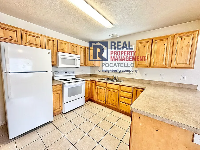 4353 Opal Ave — Photo 3