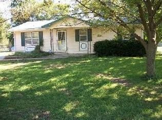 701 Walnut St, Laddonia, MO 63352