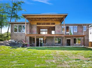8723 Semiahmoo Dr, Blaine, WA 98230