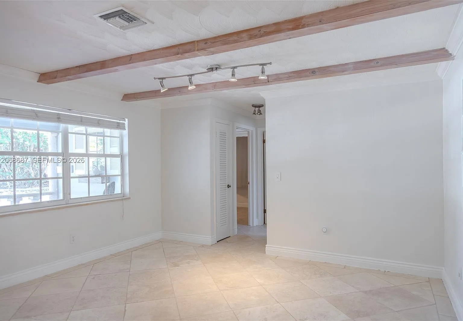 2 bed, 1056 sqft, $3,200 — Photo 3