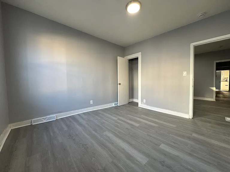 156 Poplar St #1L — Photo 10