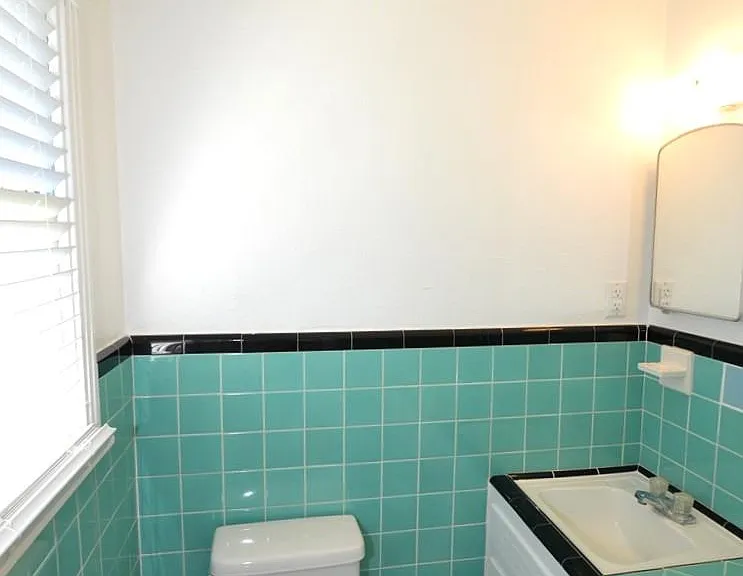 1211 Ridgemont Dr — Photo 17