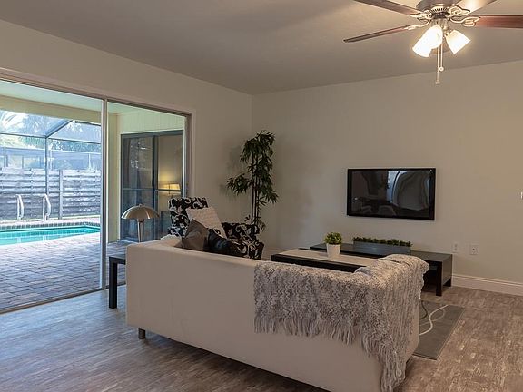 5th image of 4091 Basswood Dr