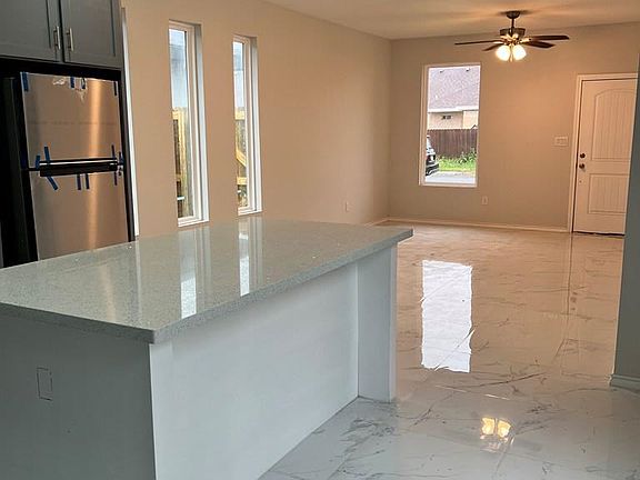 4th image of 3529 De Los Reyes Dr