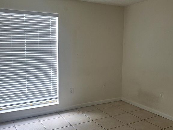 3rd image of 10766 N Kendall Dr #Q9