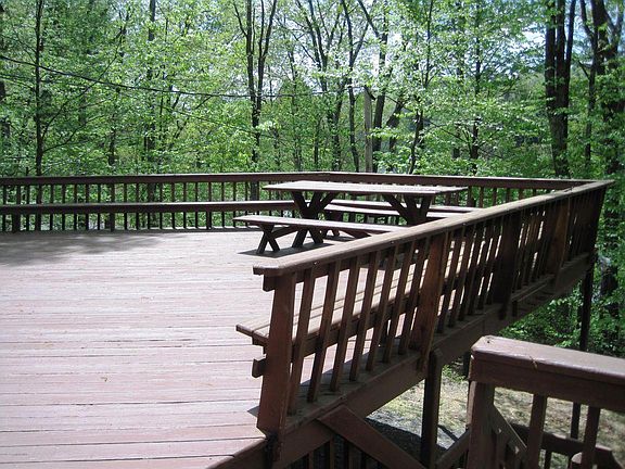 4th image of 240 Sellersville Dr