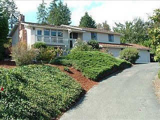 1st image of 2598 McGregor Dr SE