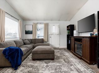 730 SE 8th Ave APT G201, Oak Harbor, WA 98277