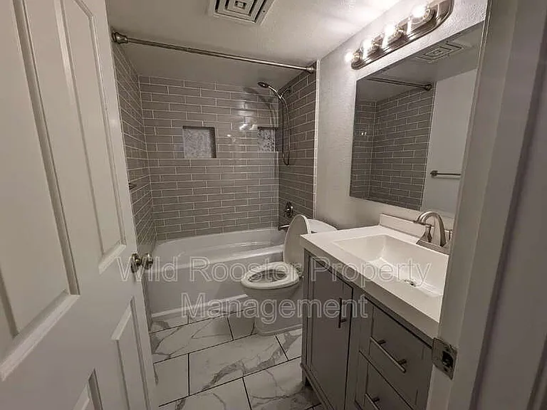 1808 K St #L-2 — Photo 12