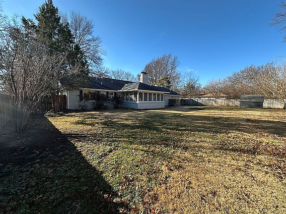 5th image of 2411 E Berkeley St