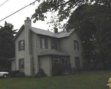 2nd image of 1049 N Water Ave