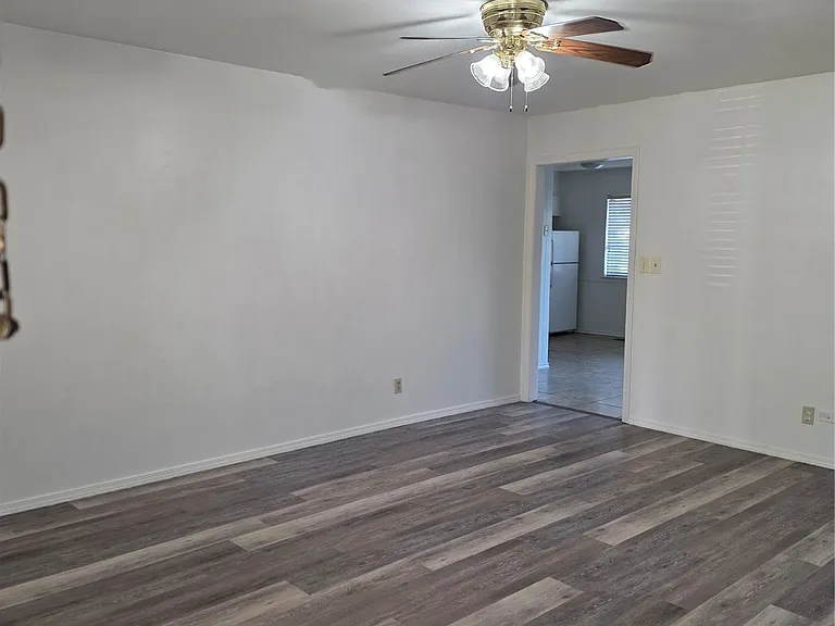 3329 E 47th Pl — Photo 6