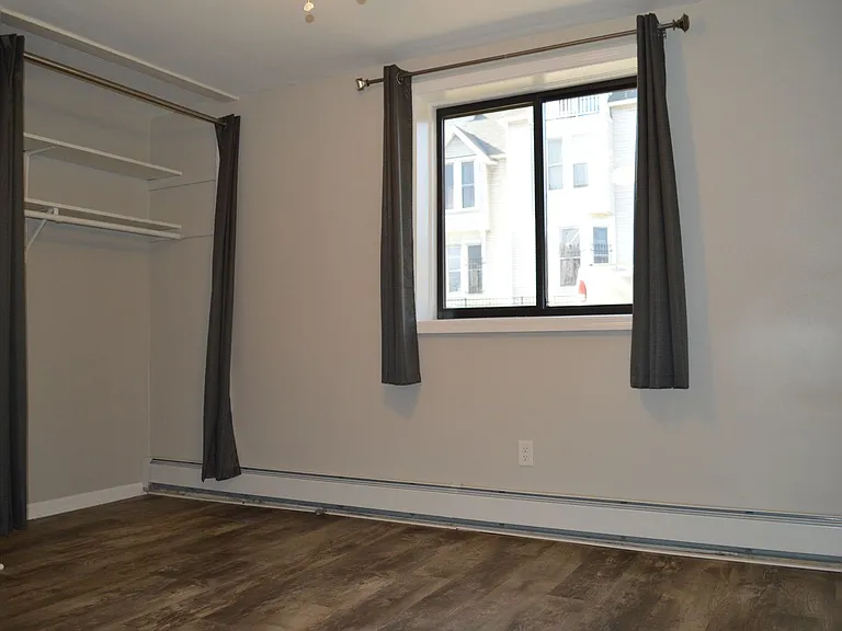 1600 Park Ave — Photo 3