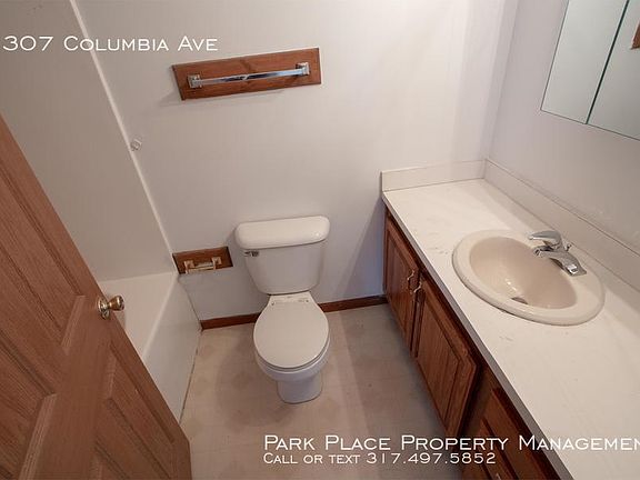 4th image of 2307 Columbia Ave