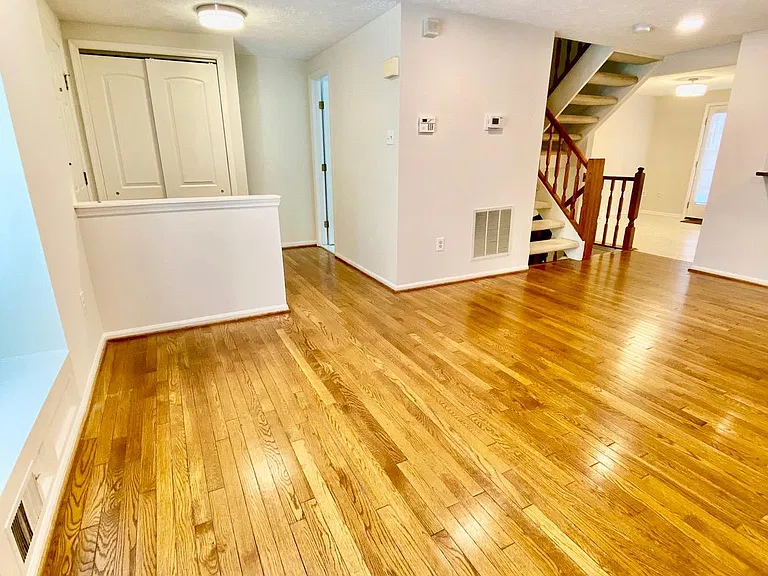 610 Coral Reef Dr — Photo 5