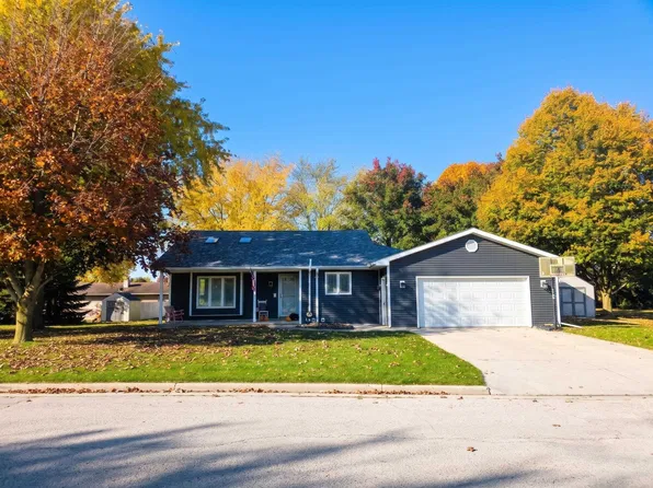617 Donna St, Chilton, WI 53014