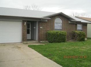 105 Coury Rd, Everman, TX 76140