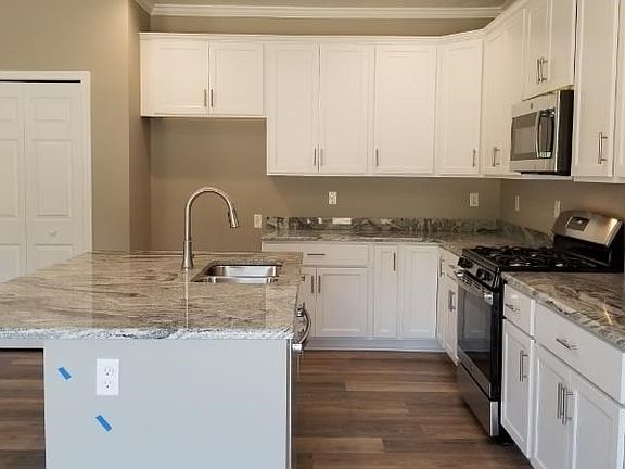 2nd image of 219 Raven Cres #261A