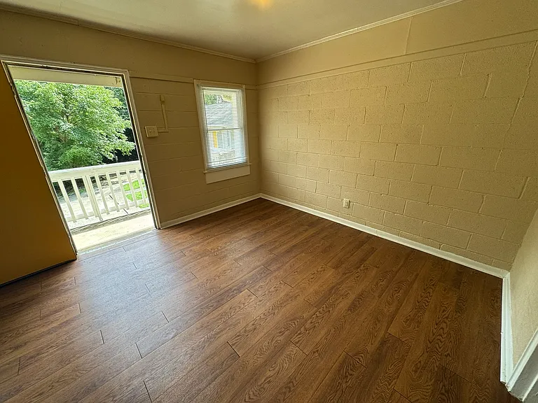Gurley Flats — Photo 26