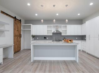 2215 Arbor St, Houston, TX 77004