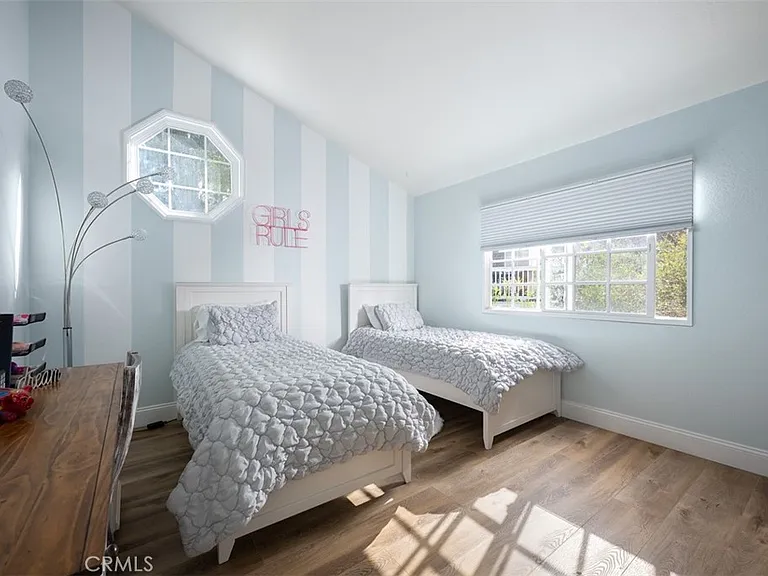 33255 Ocean Rdg — Photo 15