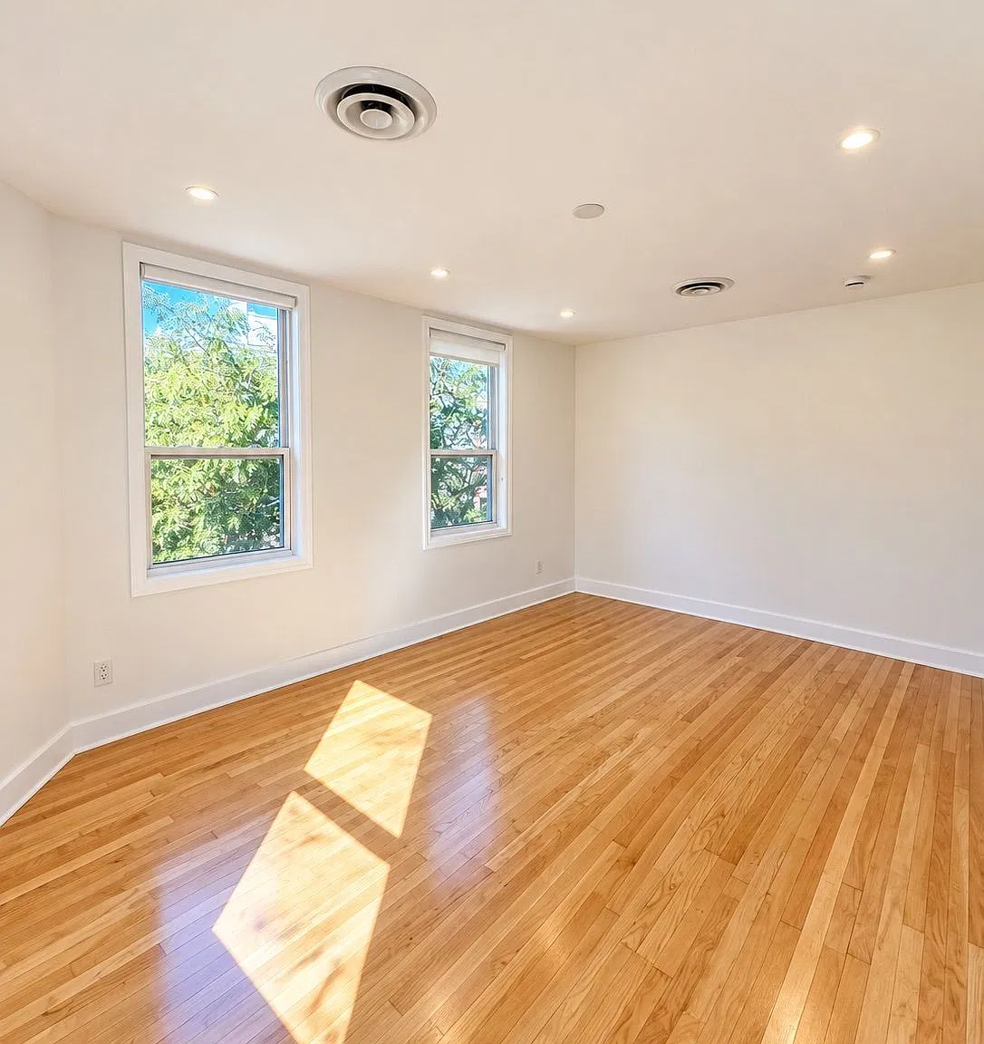 1 bed, $2,449 — Photo 2