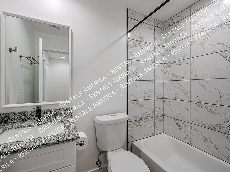 526 S Crismon Rd — Photo 15