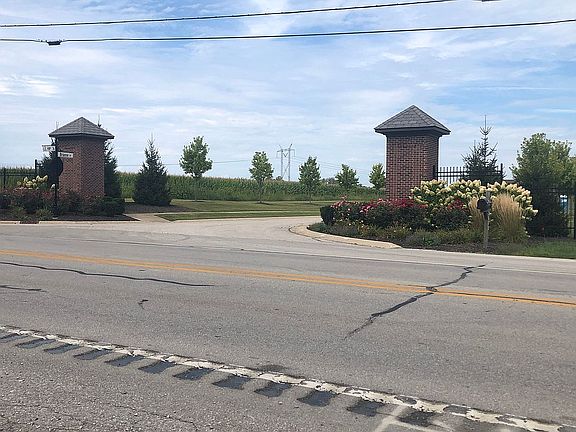 2nd image of 240 Brianne Ln