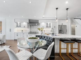 17 Earnscliffe Rd, Toronto, ON M6E 1J4