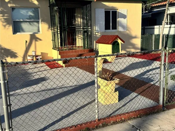 3445 NW 2nd St, Miami, FL 33125
