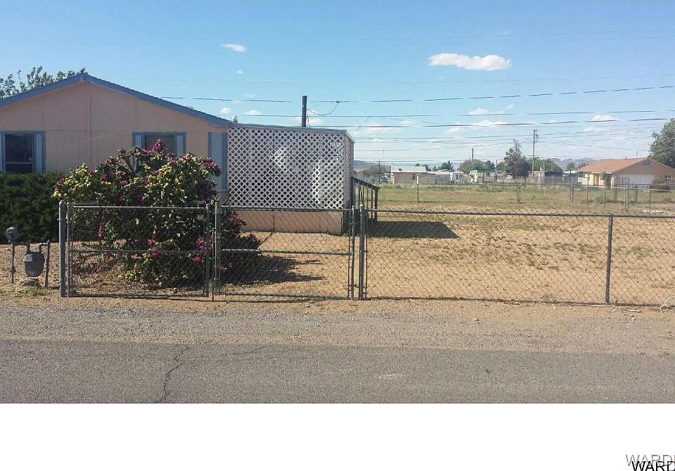 2nd image of 3905 E Hearne Ave