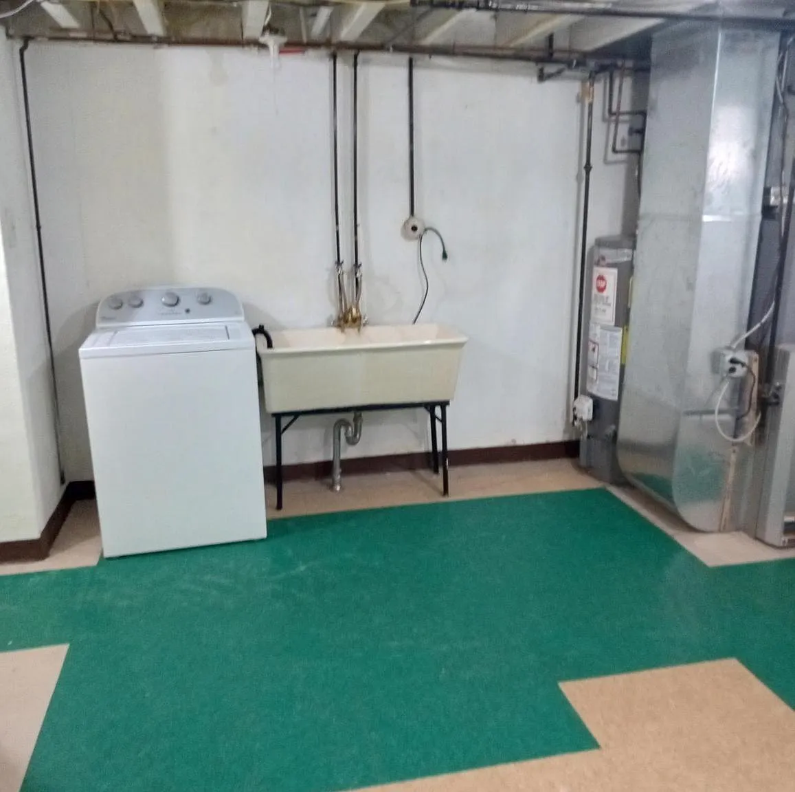 3 bed, 1152 sqft, $2,000 — Photo 4