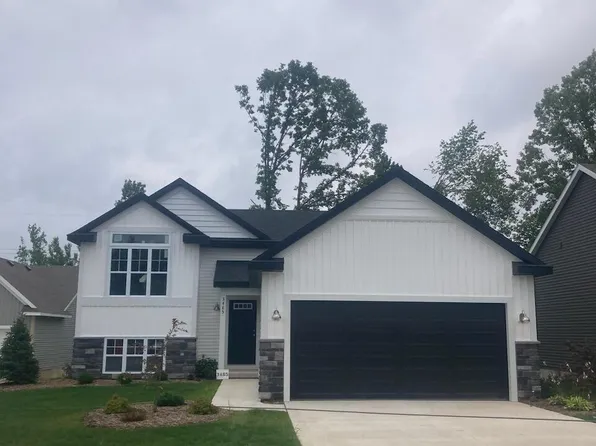 3482 Breezewood Ct, Kentwood, MI 49512