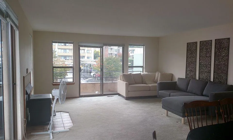 Spacious and Bright Living Room