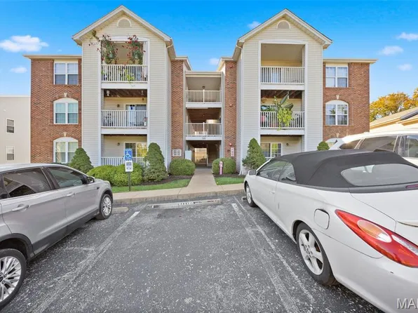 1220 River Chase Dr APT 100, Arnold, MO 63010