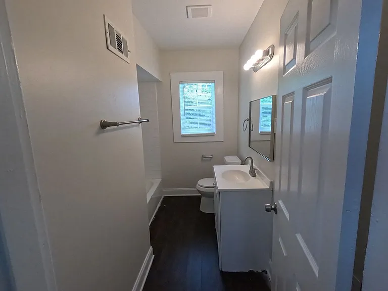 966 S Greer St — Photo 13
