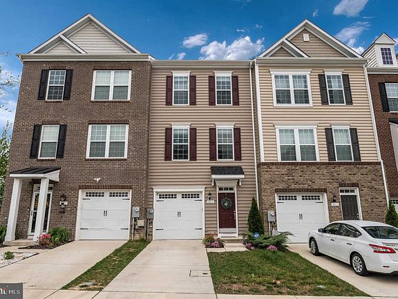 3rd image of 8813 Sweet Rose Ct