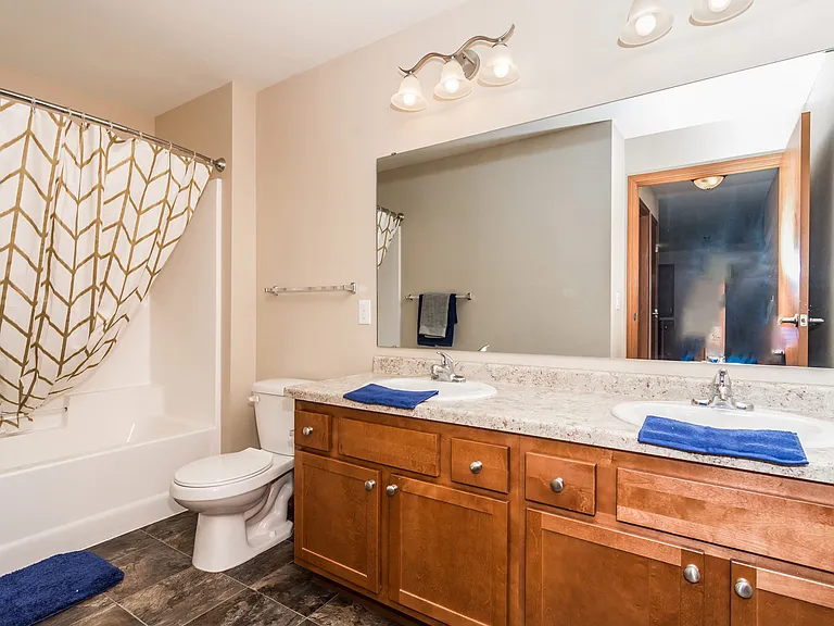 Sterling Pointe — Photo 13