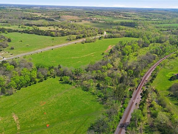 3rd image of 4 County Road 1077