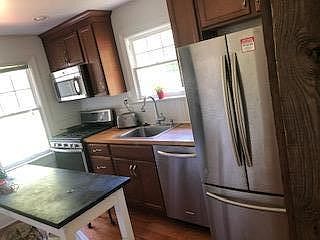 Kitchen 1
Gas Range
Gas Tankless Hot Water
Gas Dryer